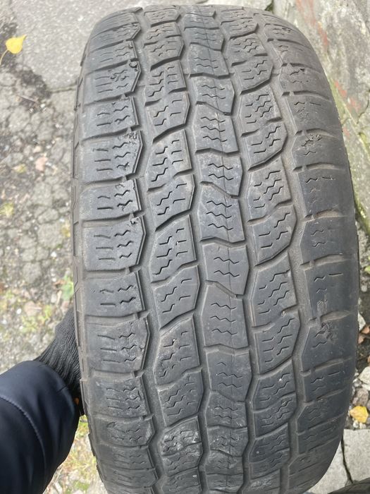 Продам гуму 265/60 R18 в гарному стані, залишок 5 мм. Рік випуску 2020