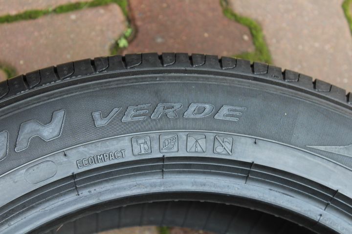 235 55 r19 pirelli