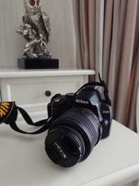 Фотоапарат Nikon D3000 в ідеальному стані!
