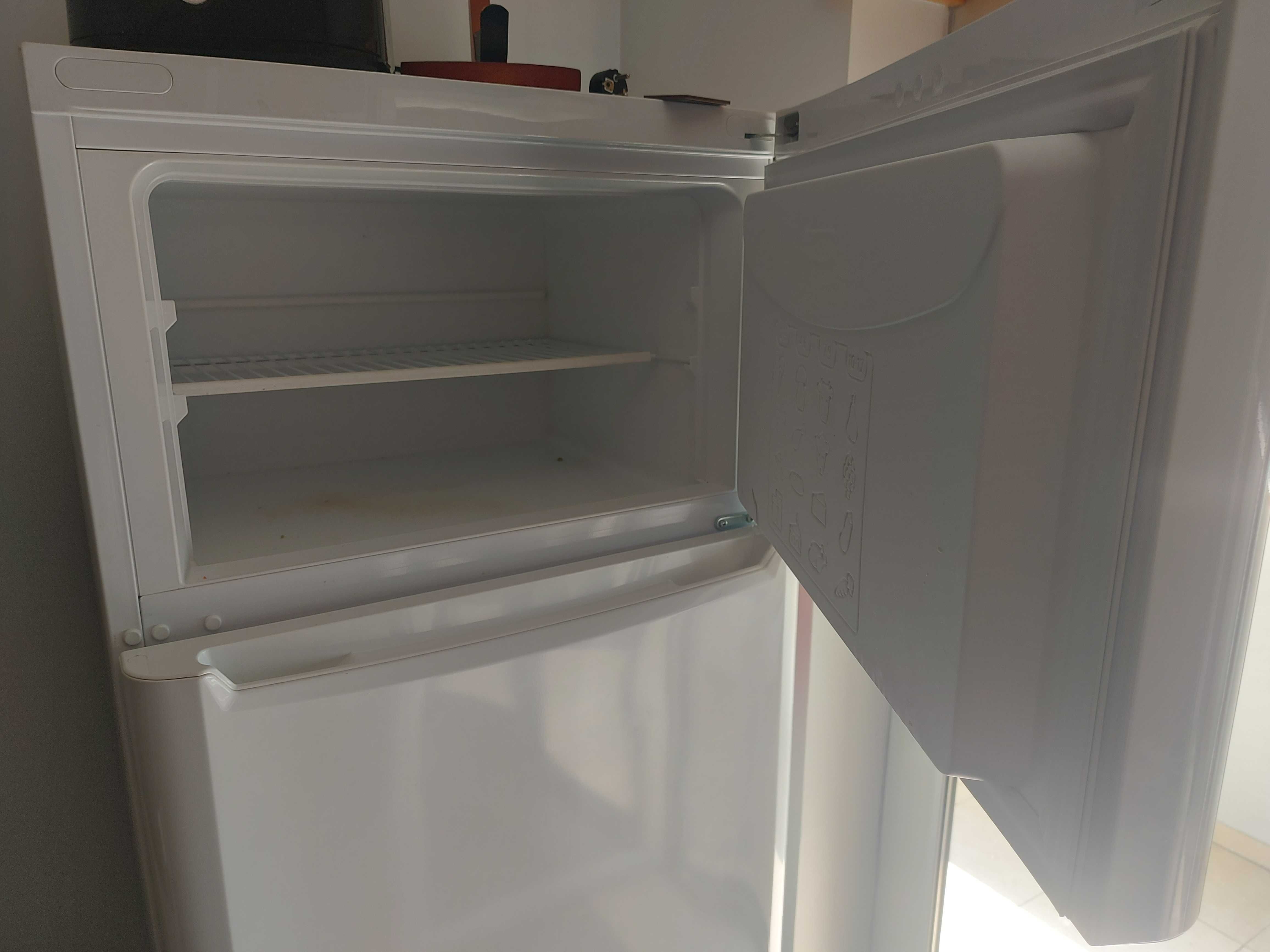 Frigorífico Indesit