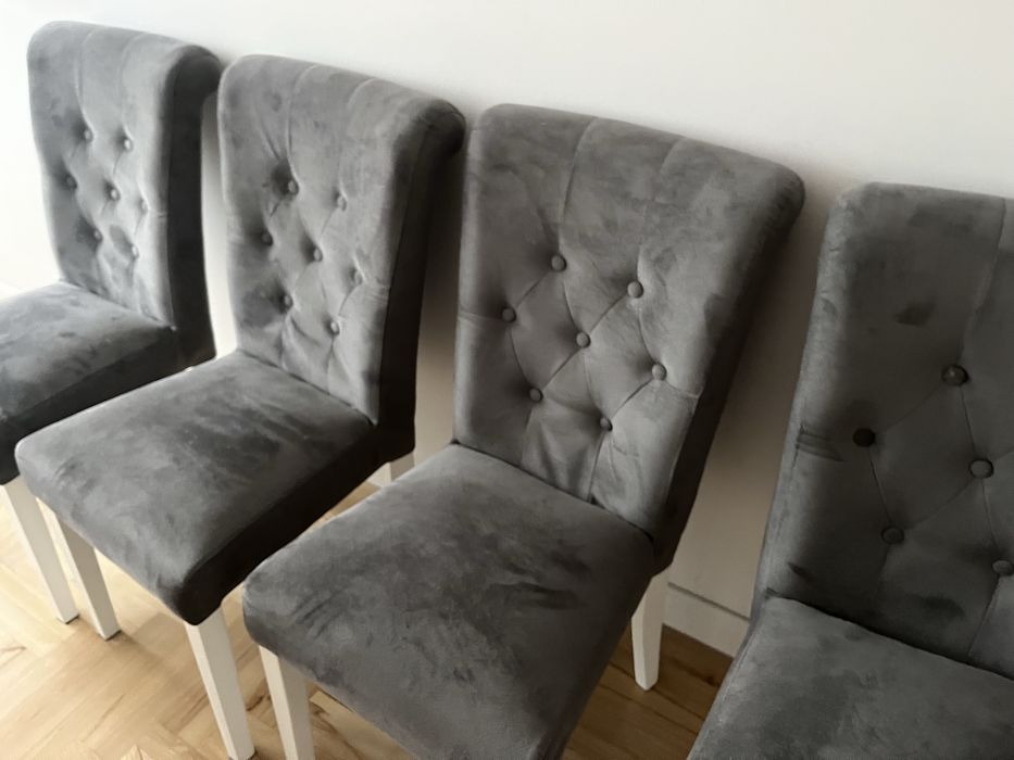 Zestaw krzeseł tapicerowanych