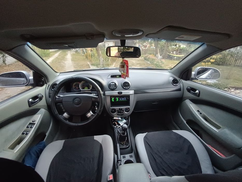 Продам автомобіль Chevrolet Nubira універсал