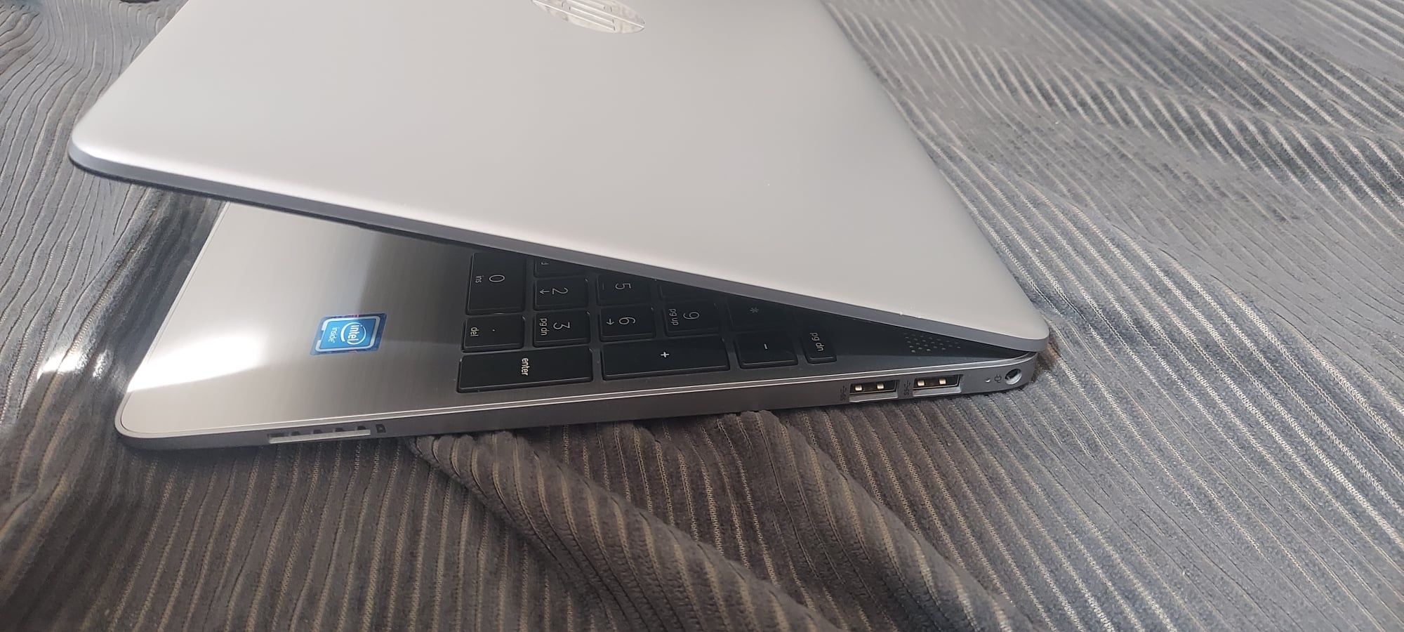 Laptop HP  250GB Notebook PC