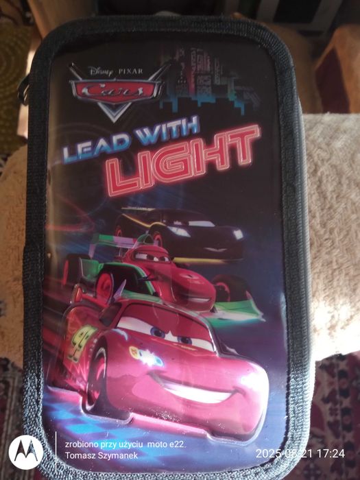 Piórnik wraz z wyposażeniem