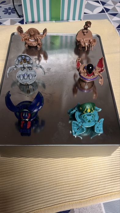 Vendo 15 Bakugans