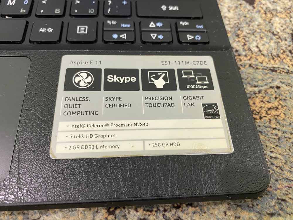 Продам б/у ноутбук.. Acer Aspire E11