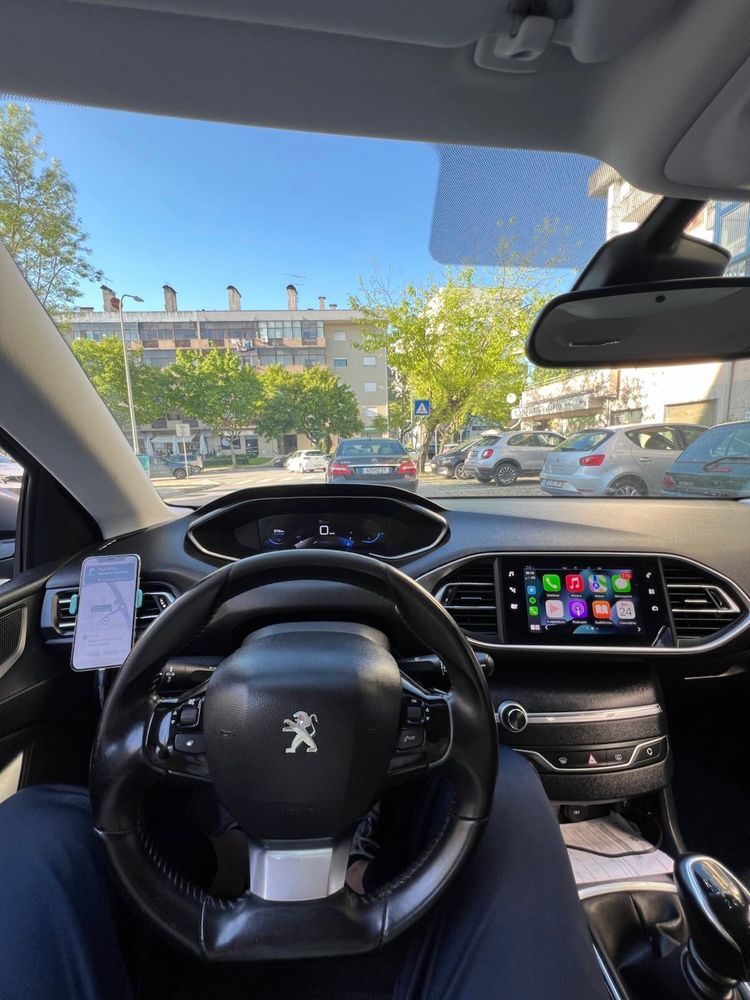 PEUGEOT 308 1.5 HDi 2021