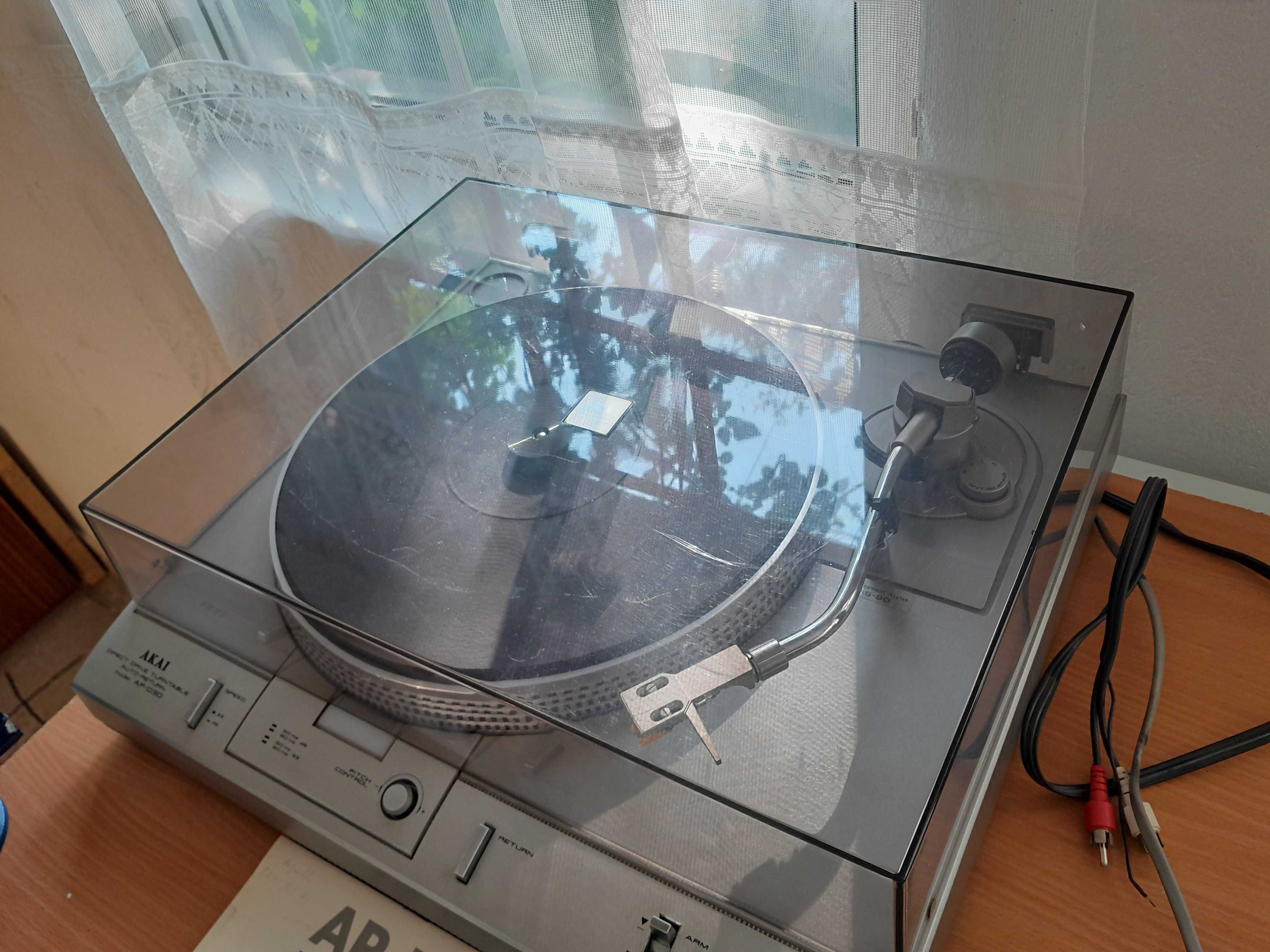 Gramofon Akai AP-D30. Uszkodzony.