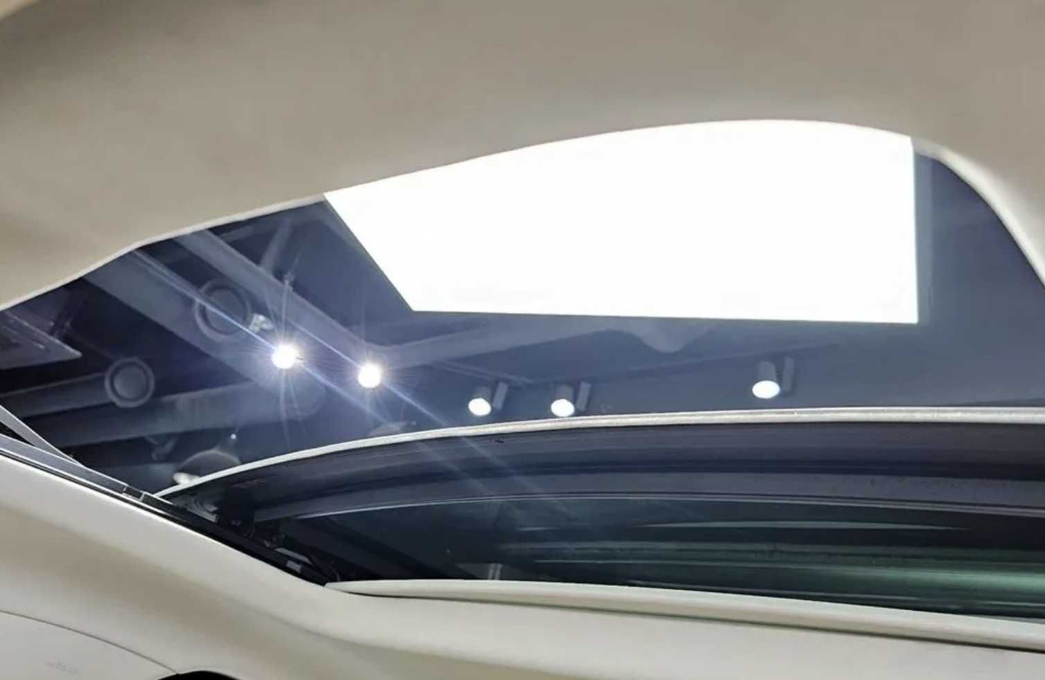 Jaguar XE 2.0d  Ягуар ХЕ 2,0д