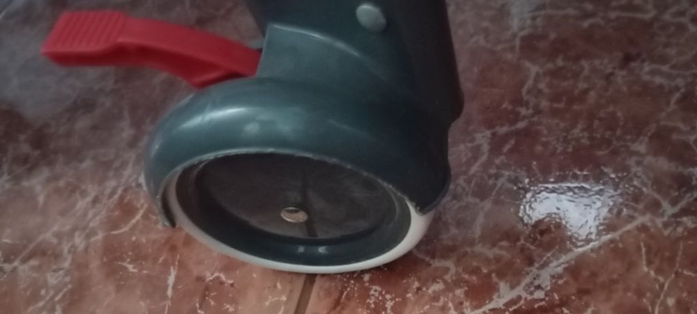 Cama de viagem para bebé com rodas