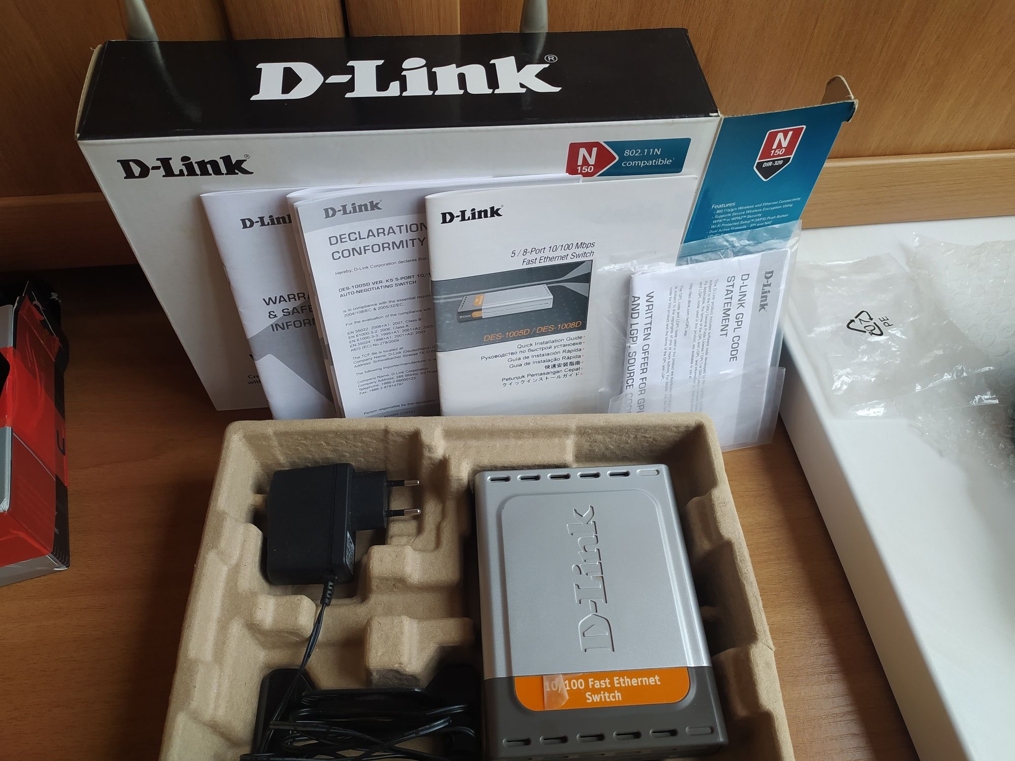 Свич коммутатор D-Link DES 1005 D