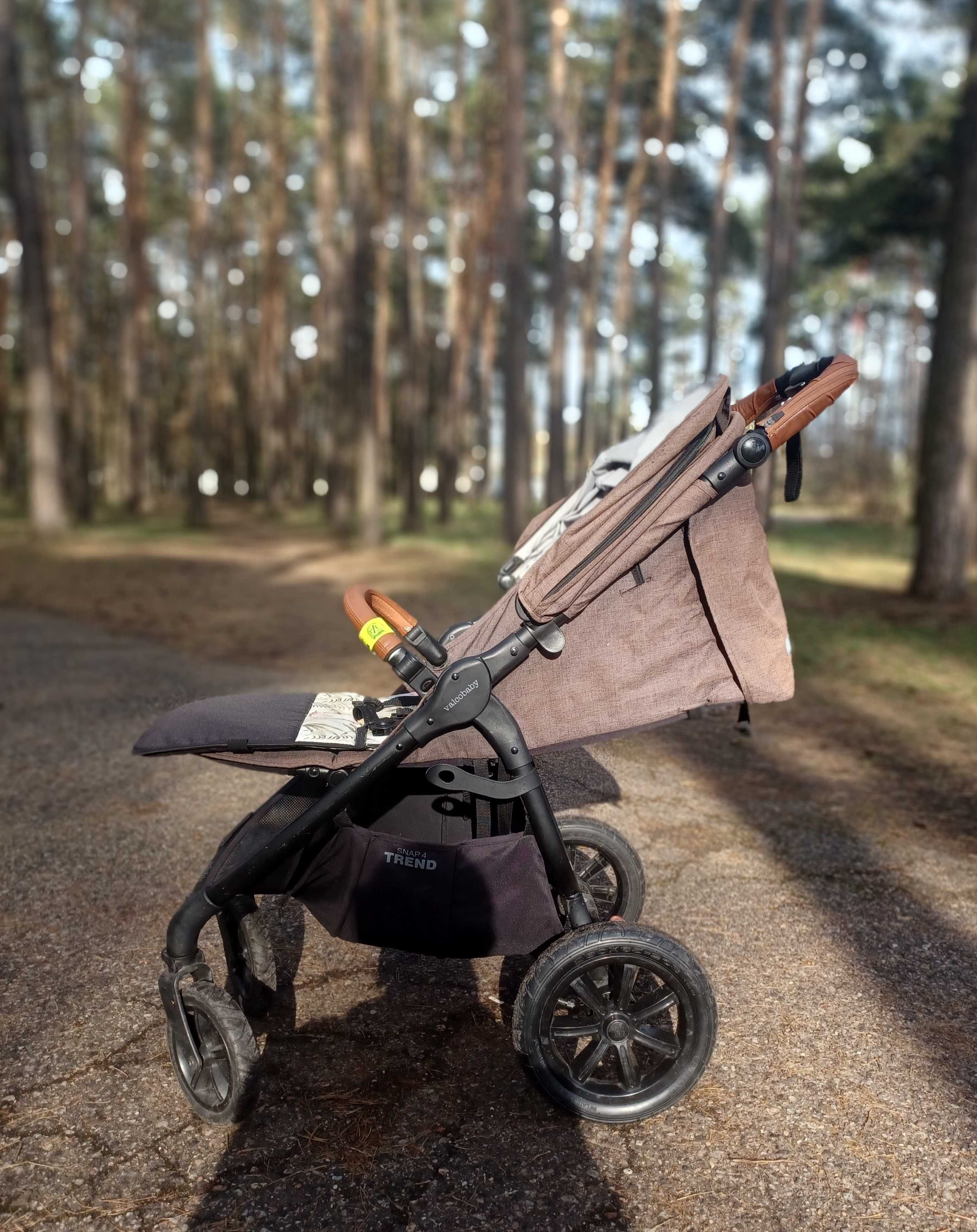 Wózek Valco Baby Snap 4 Trend Sport Pompowane Koła