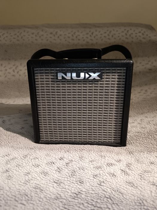 NUX MIGHTY 8BT wzmacniacz