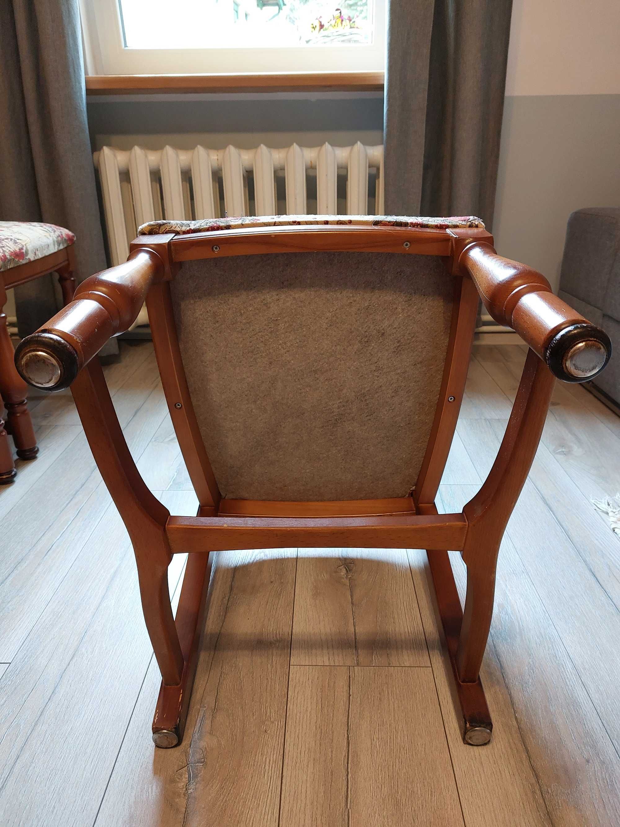 6 drewnianych, tapicerowanych krzeseł