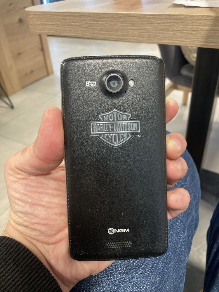 Harley Davidson Telefon NGM oryginalny na dwie karty.