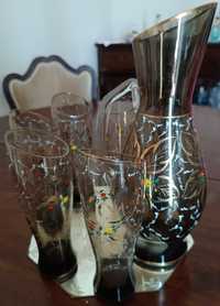 Conjunto de copos e jarro pintados à mão -vintage