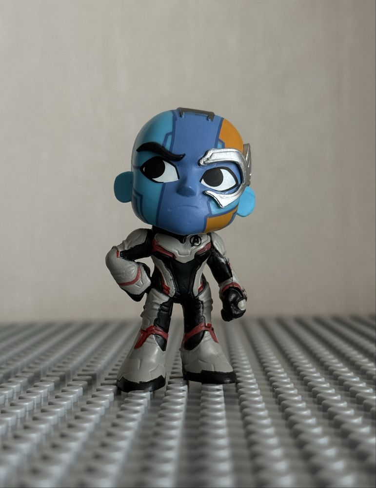 Редкая фигурка Небулы, Marvel mystery minis
