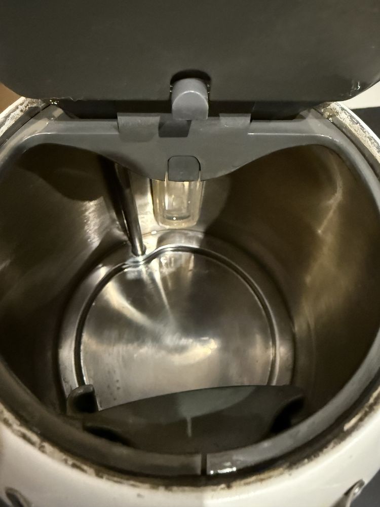 Чайник электричний Kenwood, об - 1,6 л метал