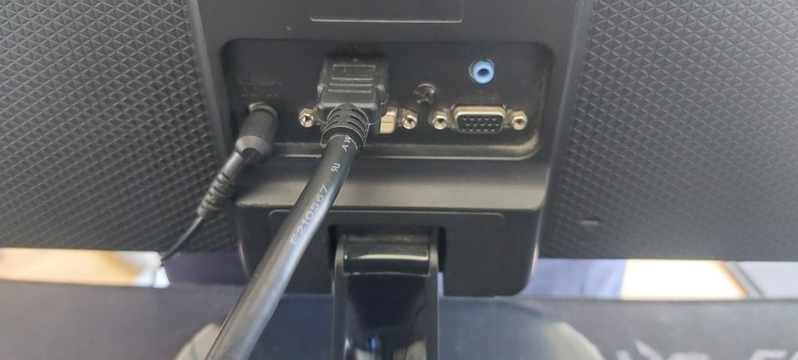 Monitor LG 23mp65vq p