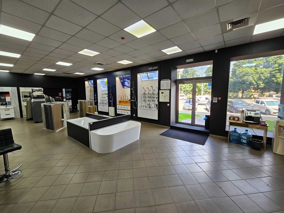 Оренда магазин + склад в м.Луцьку по вул. Рівненській, 48