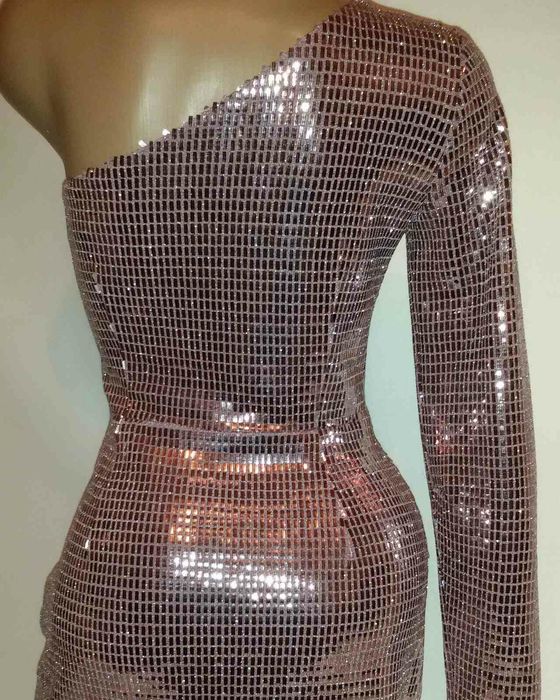 Нарядное платье