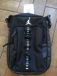 Vendo 2 bolsas tira colo novas (portes incluídos)