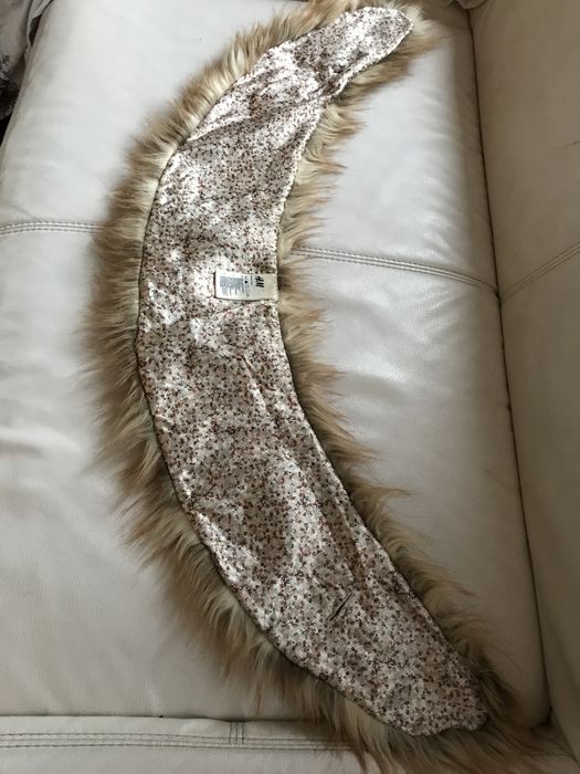 Szal , etola , lis, kołnierz