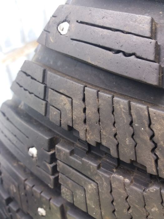 Шины зима GOODYEAR ULTRAGRIP 215/65 R16 99T год 21