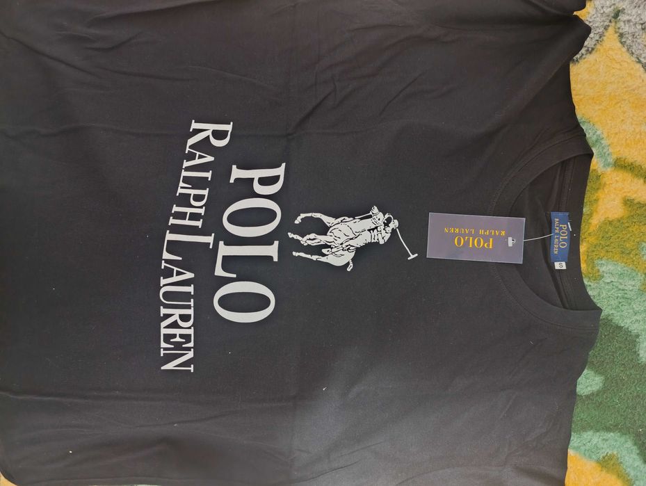 T-shirt Preta NOVA