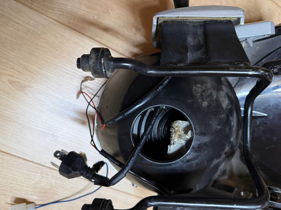 Reflektor lampa do Hyosung GT 125 + owiewka + kierunkowskazy LED