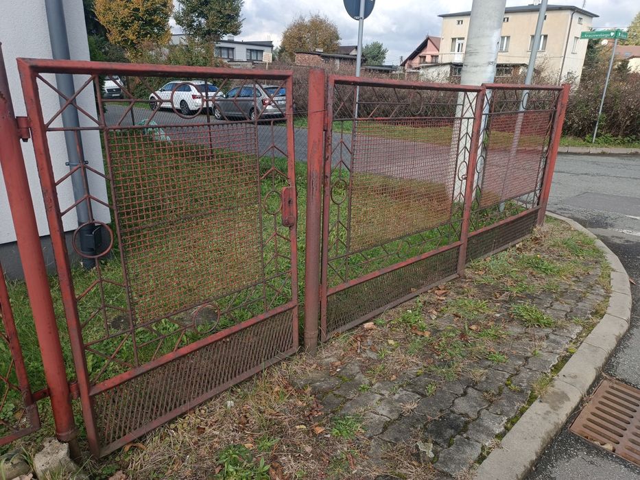 brama razem z furtką