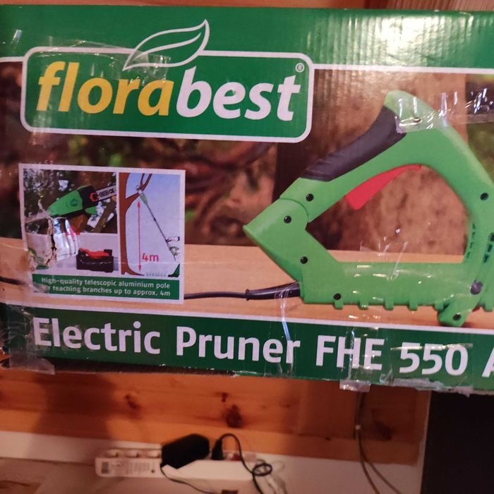 Elektropilarka na wysięgniku