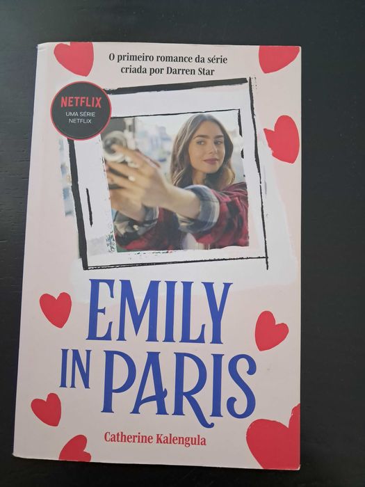 Livro Emily in Paris