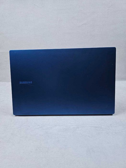 Ноутбук Samsung Galaxy Book Pro 15.6"/OLED/i7-1165G7/16GB RAM/1TB SSD