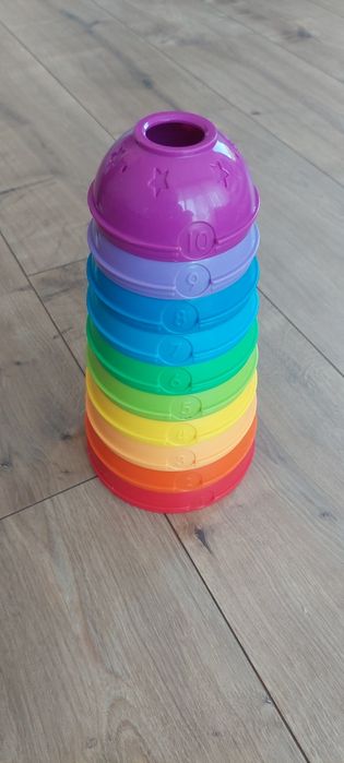 Wieza Fisher Price sorter tęczowy