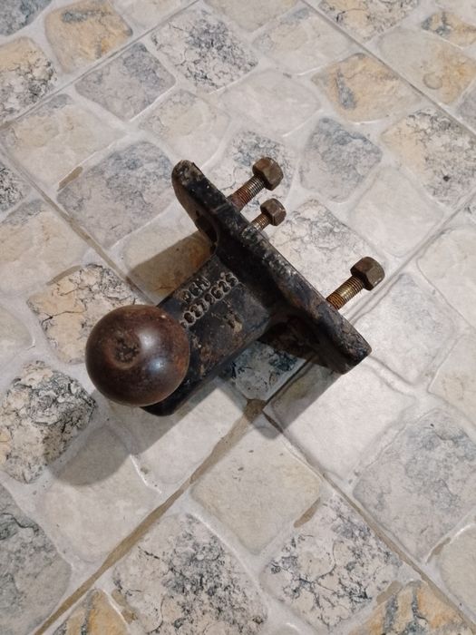 Кронштейн фаркопа. Эвеко Дейли.