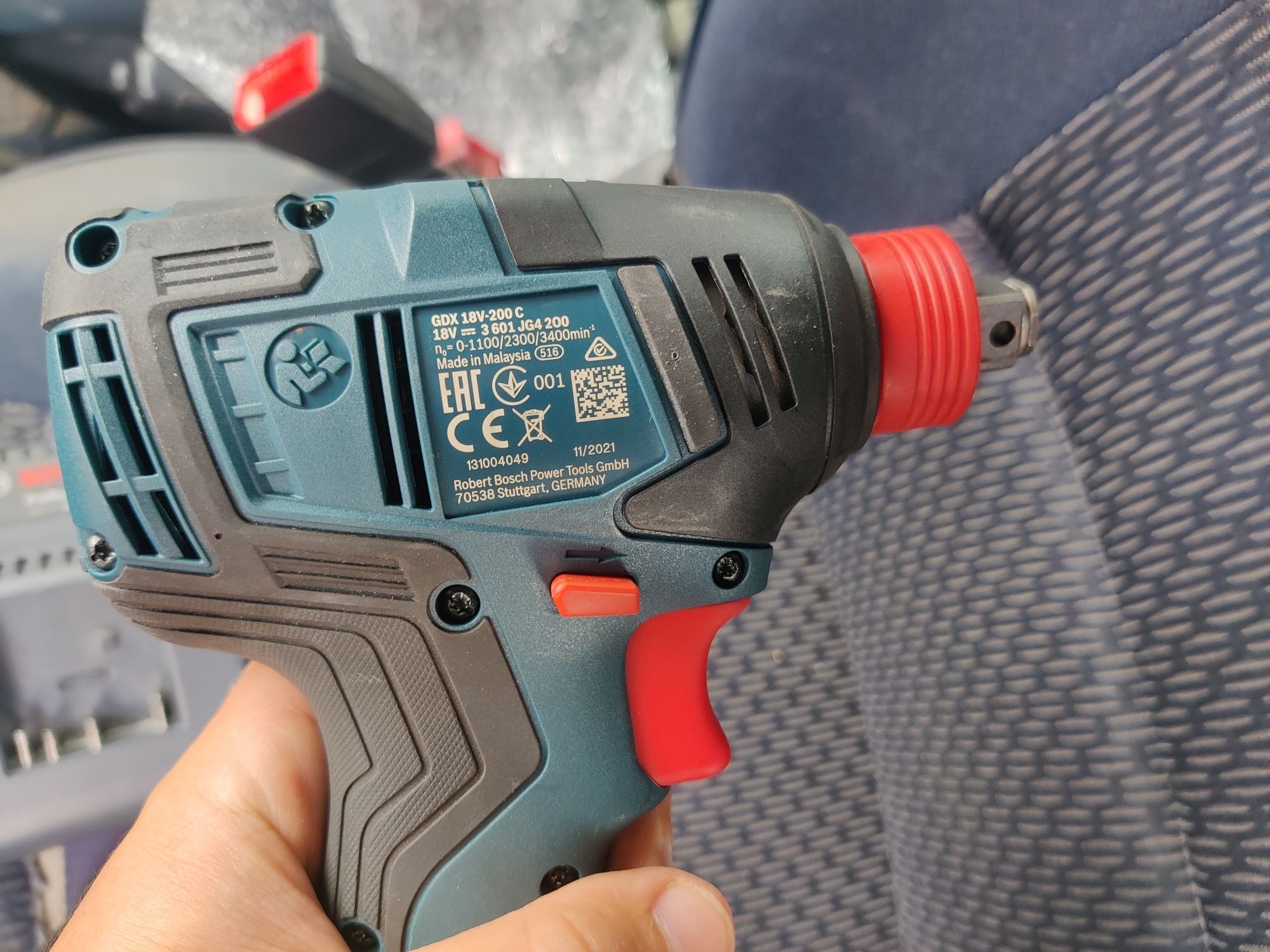 Zakretarka udarowa BOSCH GDX 18V-200C + 2 AKU I ŁADOWARKA JAK NOWE