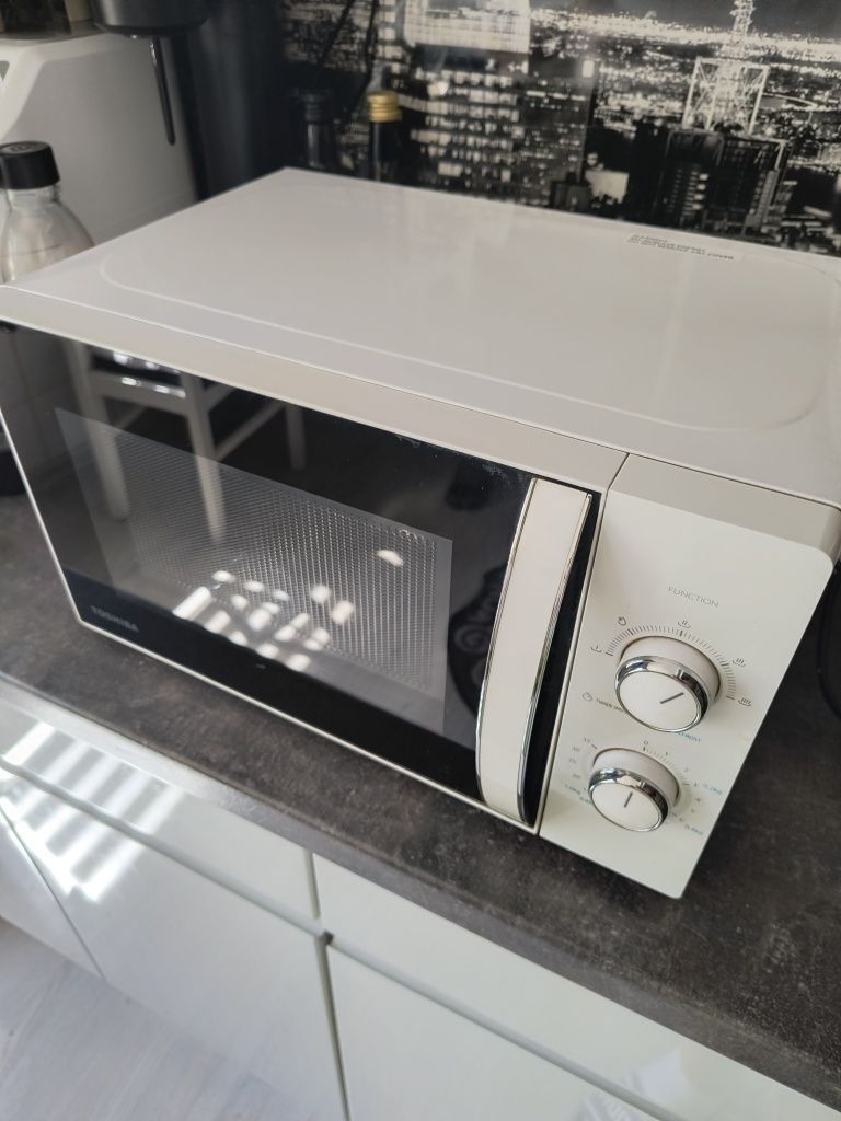 Mikrofalówka Toshiba stan idealny
