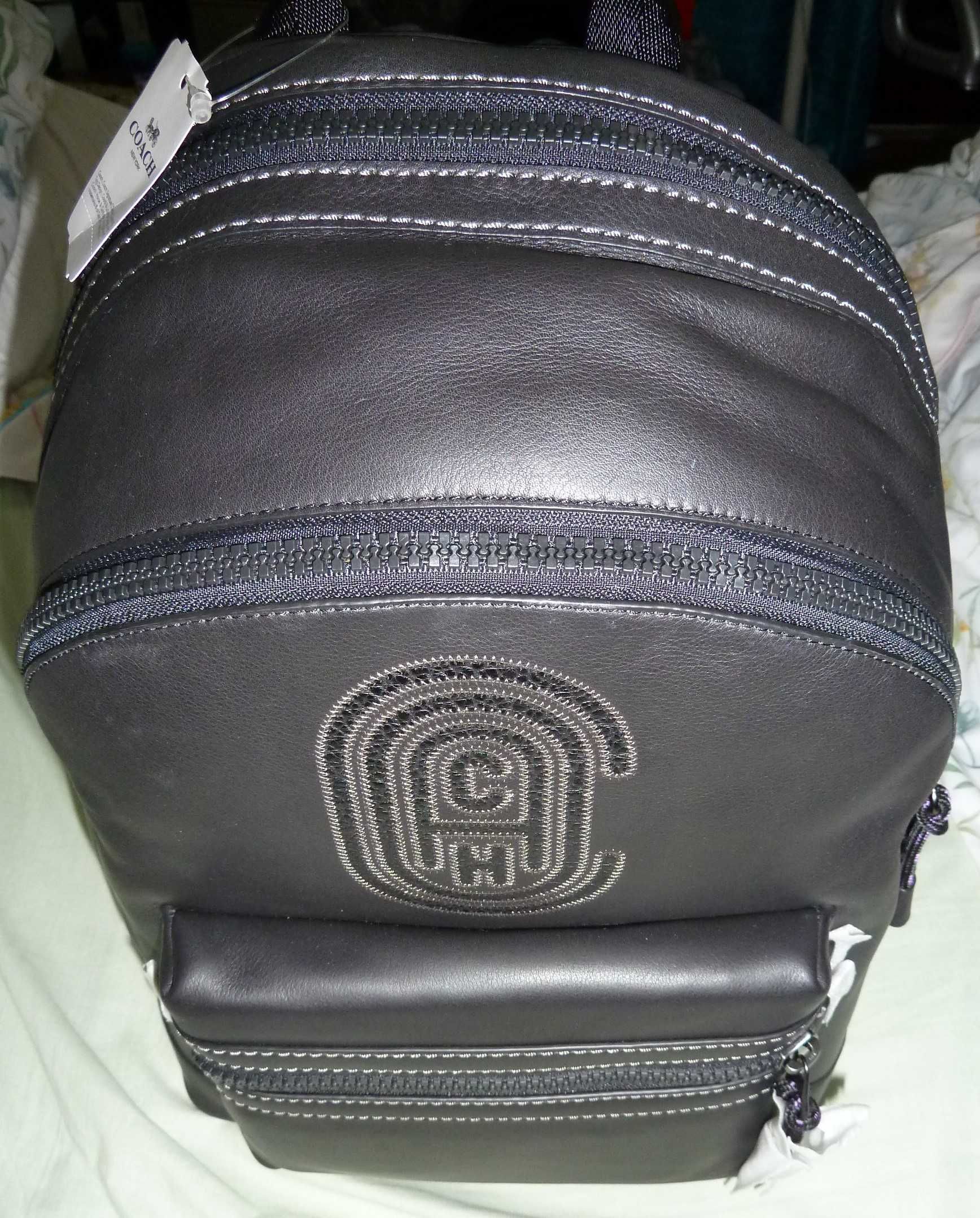 Mochila nova em pele COACH - SALDO