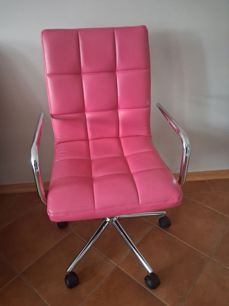 Sprzedam krzesło do biurka