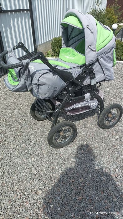 Дитяча коляска Victoria