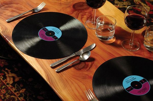 Discos de vinil para decoração e marcadores de pratos