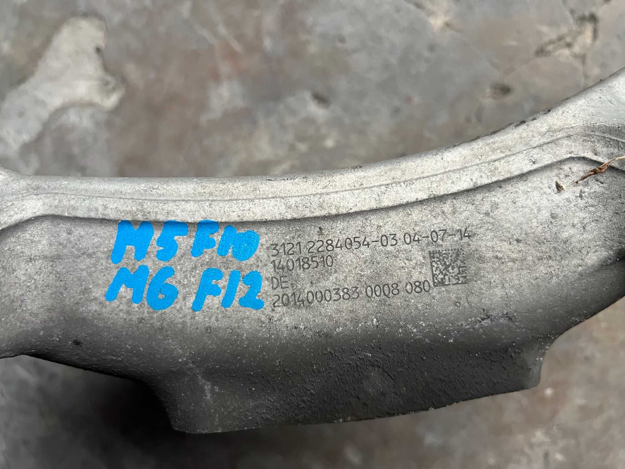Цапфа M5 F10 M6 F06 F12 В НАЯВНОСТІ поворотный кулак БМВ М5 Ф10 М6 Ф12