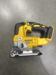 Dewalt DCS334 wyrzynarka akumulatorowa