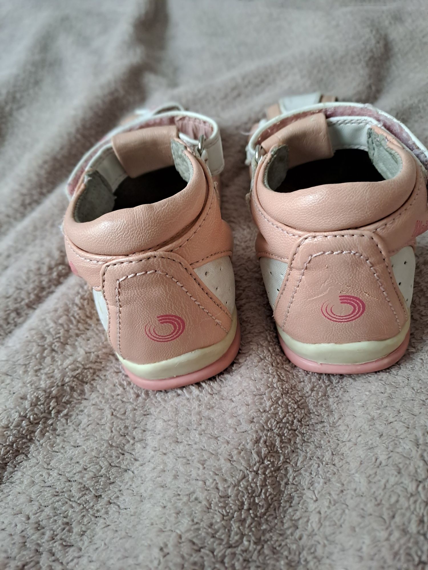 Sandałki dla dziewczynki,  białe różowe, rozmiar 27, wkładka  16cm