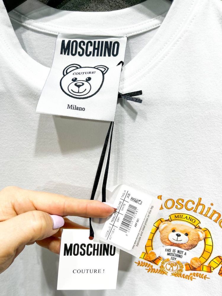 Жіноча Футболка Оверсайз Майка Топ в стилі Moschino