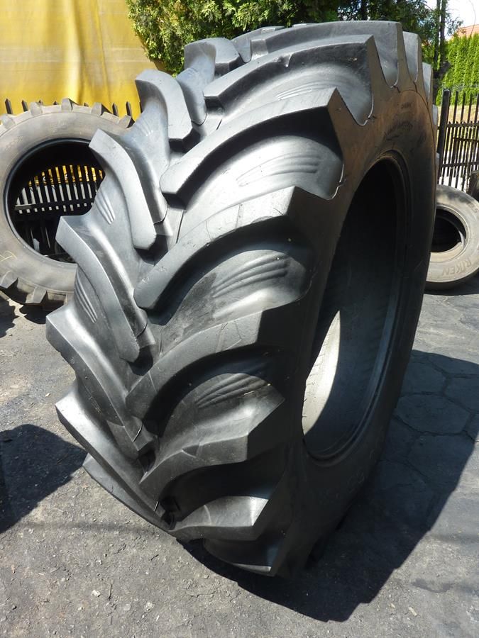 Opona używana rolnicza 600/65R38 OZKA AGRO10; 2000zł W3399