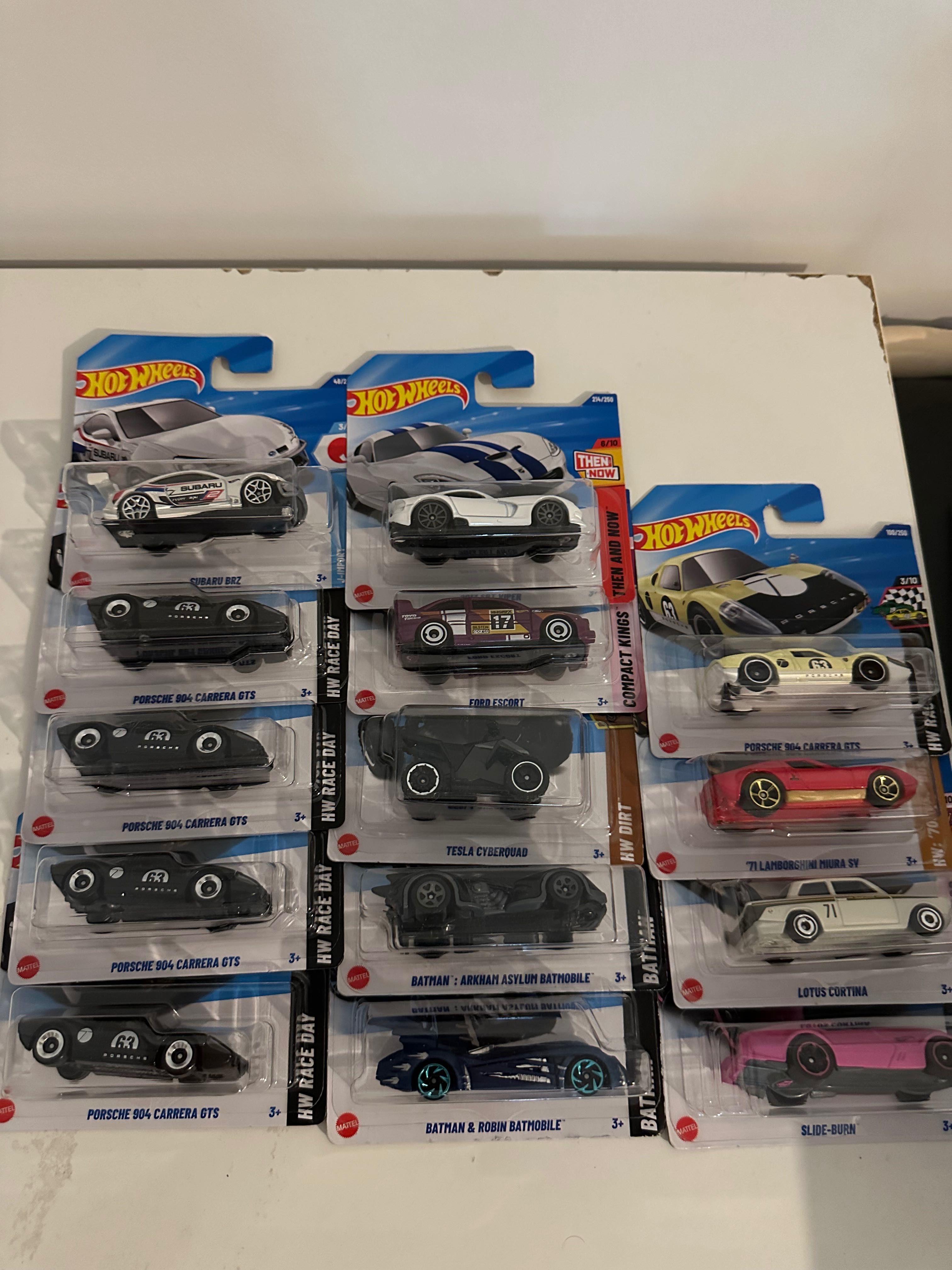 Hot Wheels vários