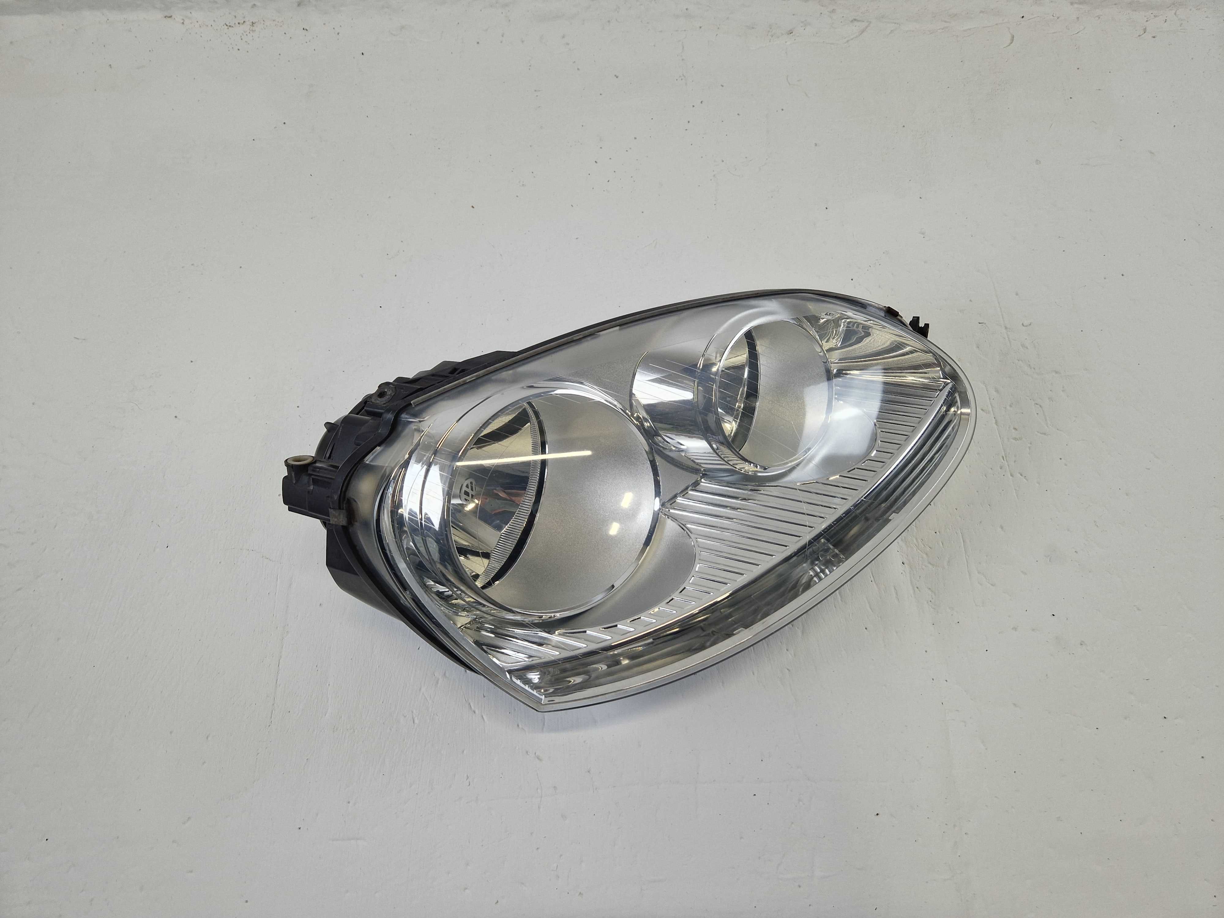 Prawa Przednia Lampa Reflektor VW GOLF 5 V JETTA 03-09r