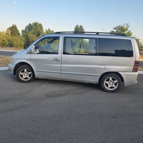 Продам автомобіль Mercedes-Benz Vito